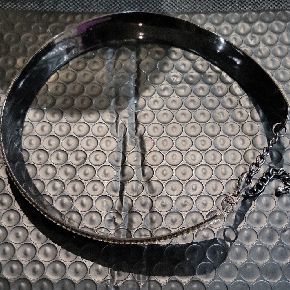Elegant Silver Rhinestone Choker Necklace - Picture 2 of 2